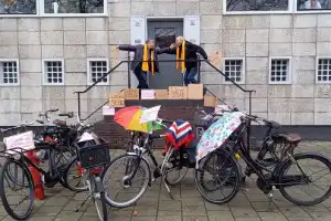 Scene Johan Huizingalaan Peer en Gepke.webp